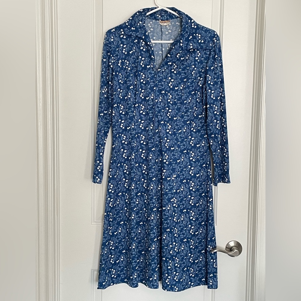 SECOND ROUND Vintage 1960’s Floral print Blue And white A line midi dress